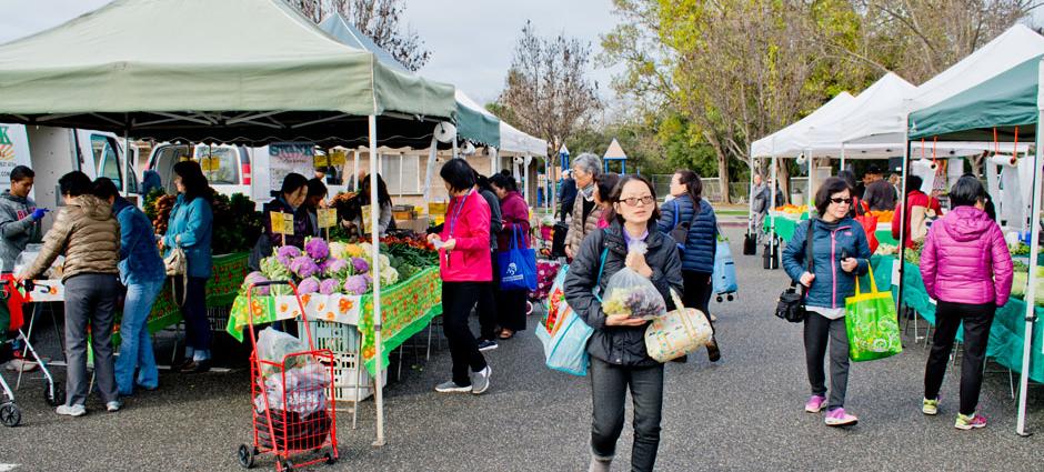 Vallco Farmers' Market farmers market